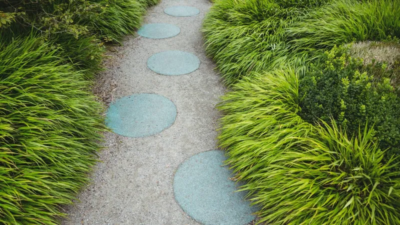Small Yard? Big Impact: Creative Landscaping for Compact Outdoor Spaces